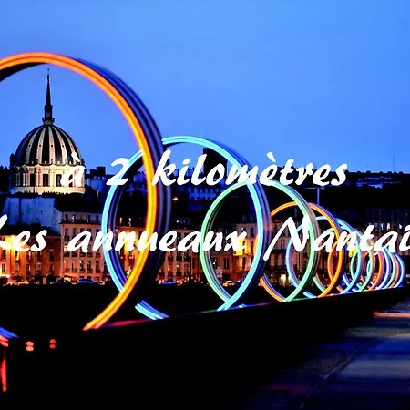 Le Nid Des Carmes Apartment